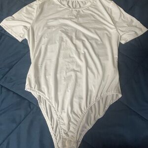 SHEIN White Bodysuit with Crew Neck and Short Sleeves